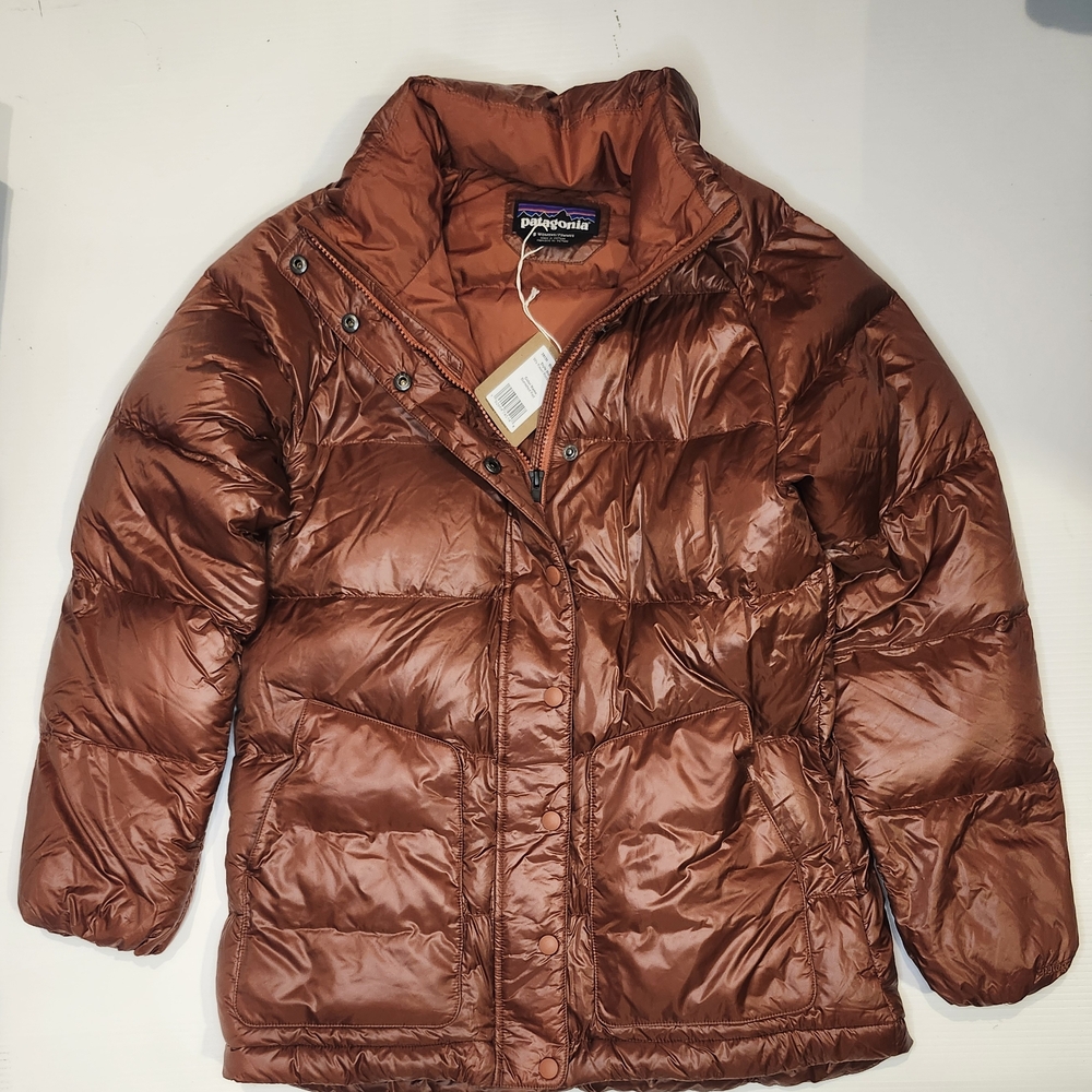 Womens' BNWT Patagonia Raven Rocks Puffer, Size Small, Burnished Red